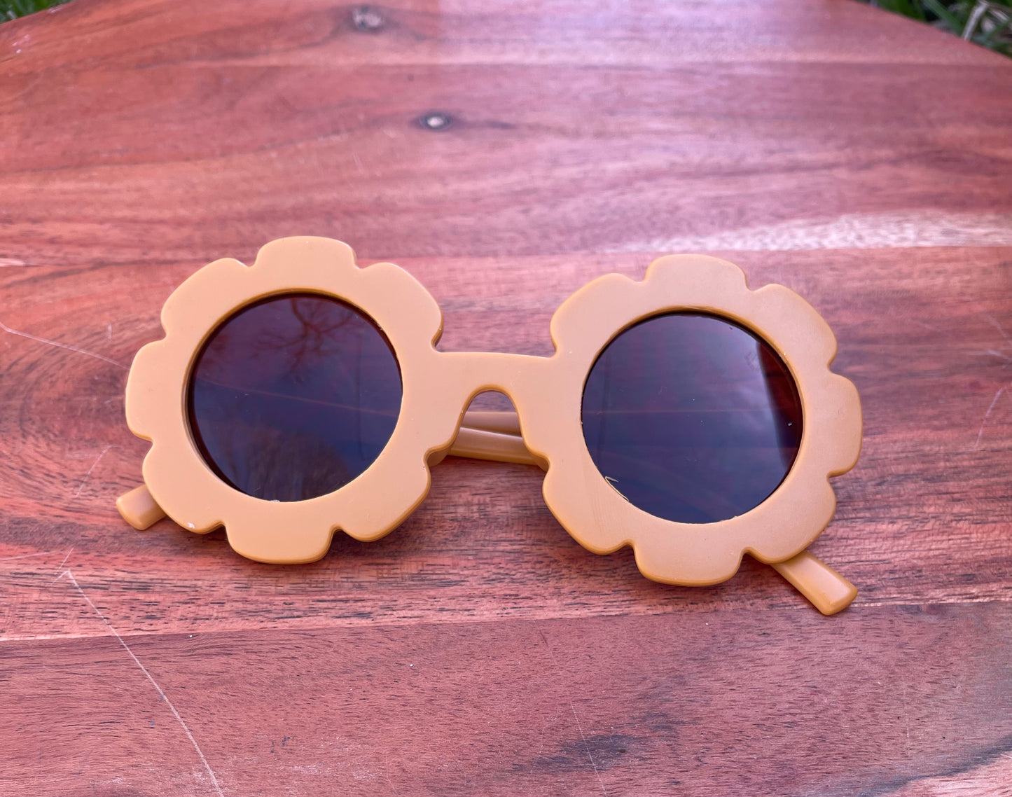 Flower kid sunnies