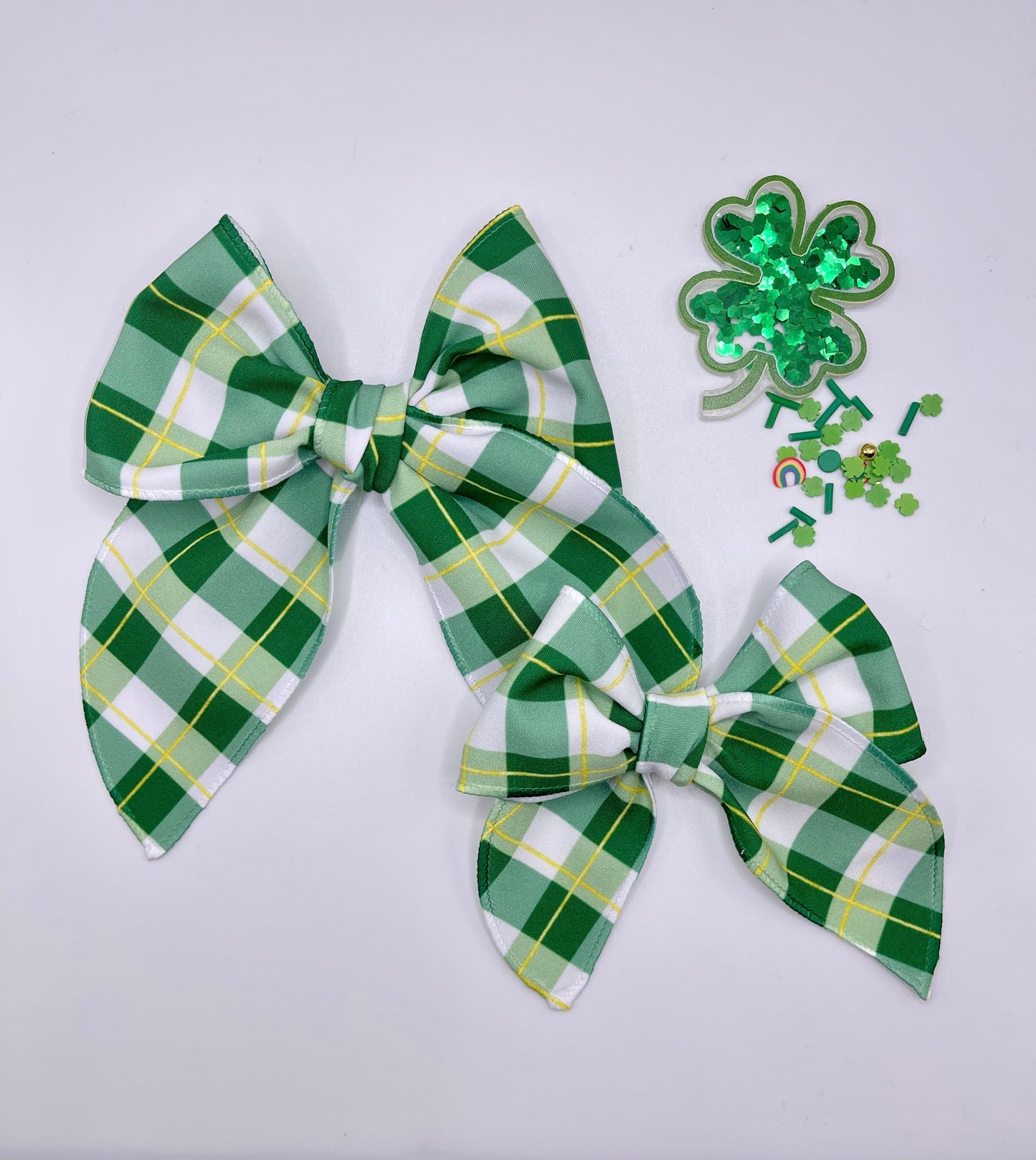 Green plaid Brinley bow